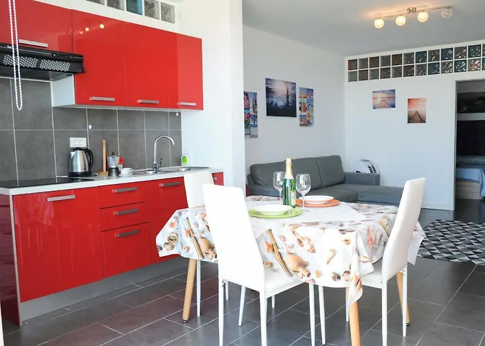 Ocean View Адехе